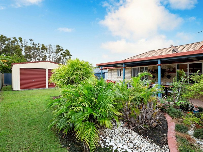 Photo - 4 Smout Ct , Sandstone Point QLD 4511 - Image 17