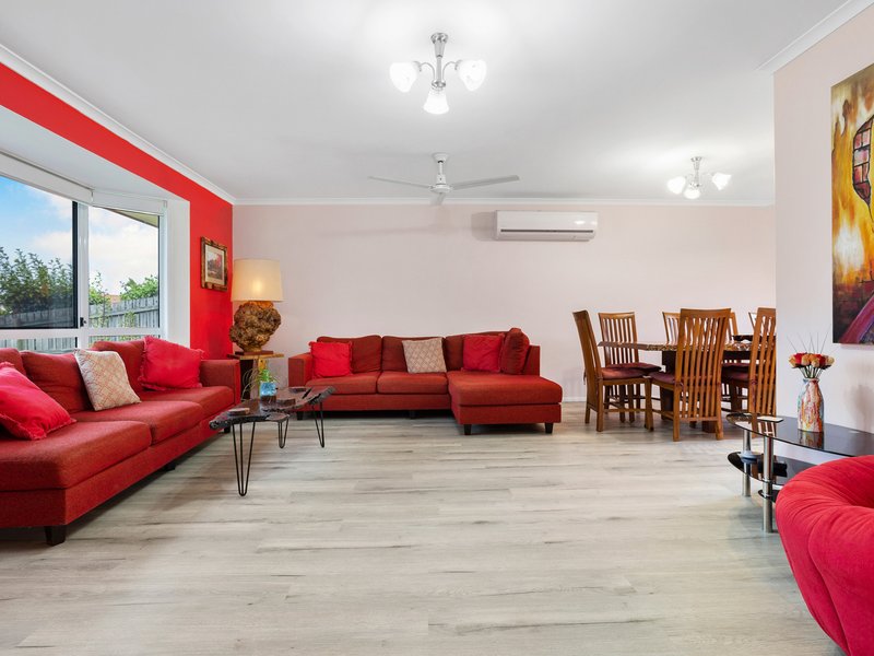 Photo - 4 Smout Ct , Sandstone Point QLD 4511 - Image 3