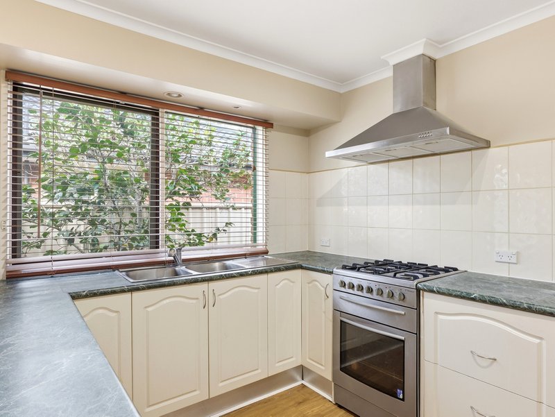 Photo - 4 Snowy Court, Werribee VIC 3030 - Image 6