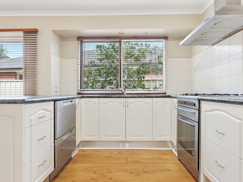 Photo - 4 Snowy Court, Werribee VIC 3030 - Image 7