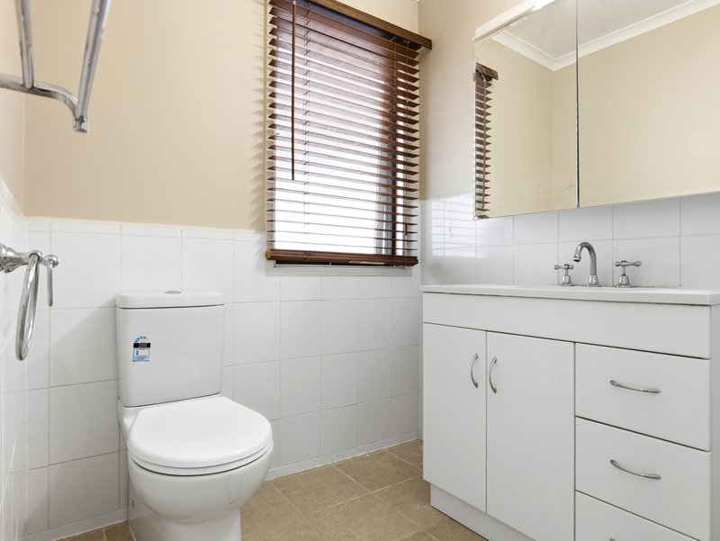 Photo - 4 Snowy Court, Werribee VIC 3030 - Image 18