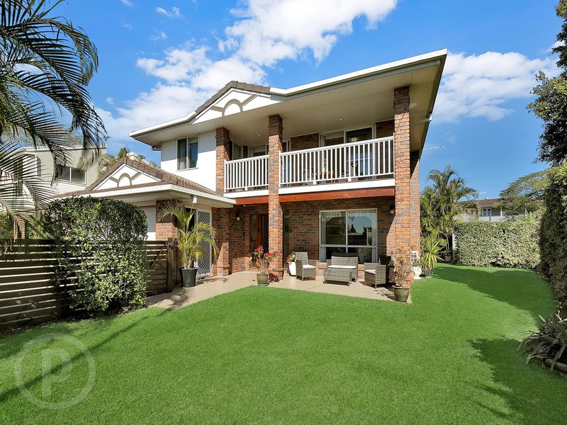 Photo - 4 Softstone Street, Tennyson QLD 4105 - Image 2