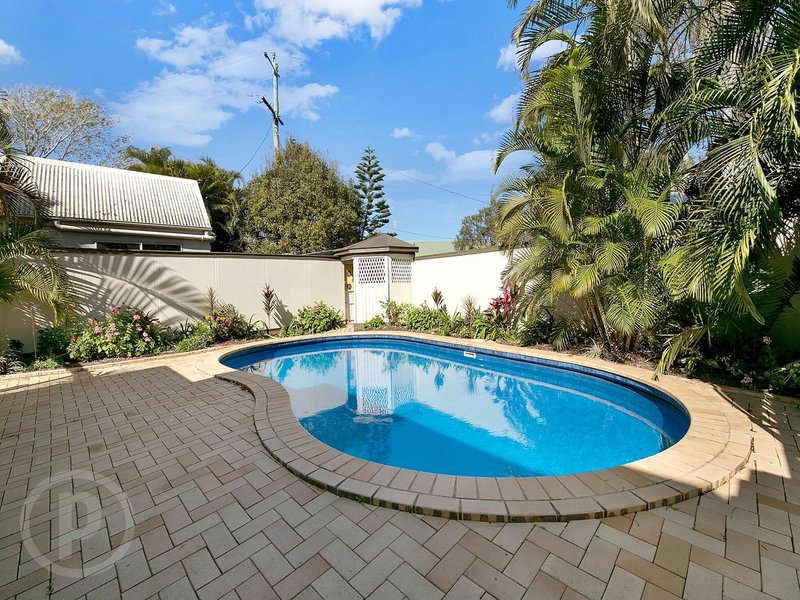 Photo - 4 Softstone Street, Tennyson QLD 4105 - Image 5