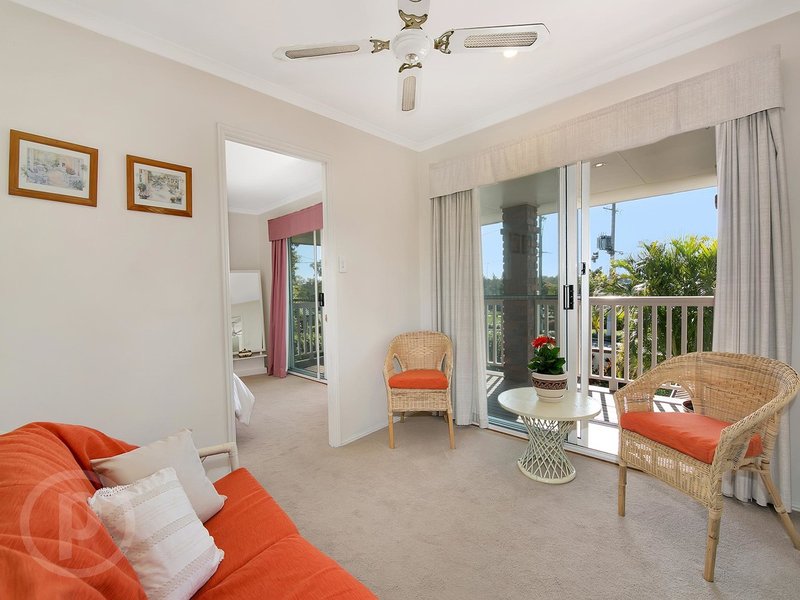 Photo - 4 Softstone Street, Tennyson QLD 4105 - Image 10