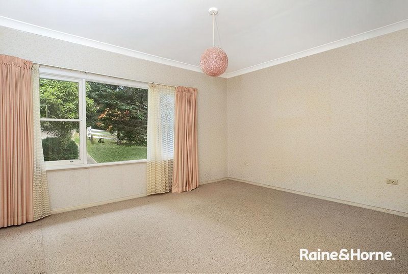 Photo - 4 Soma Avenue, Bowral NSW 2576 - Image 5