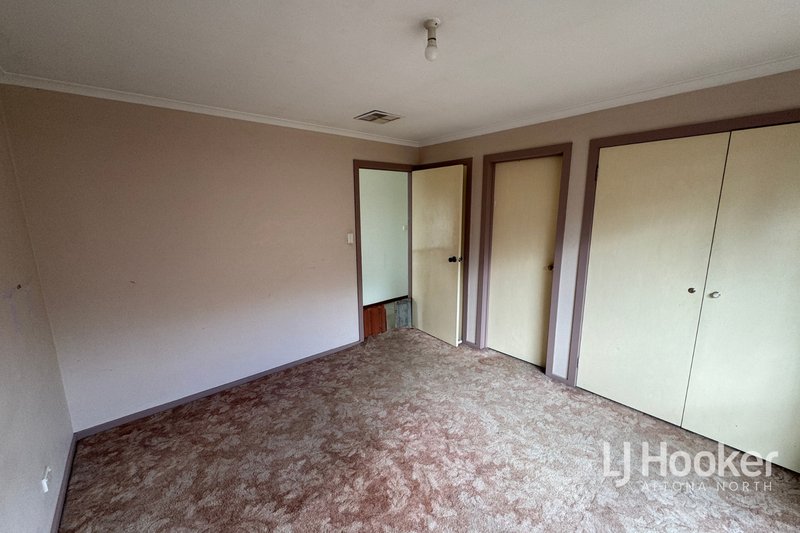 Photo - 4 Sommers Drive, Altona Meadows VIC 3028 - Image 10