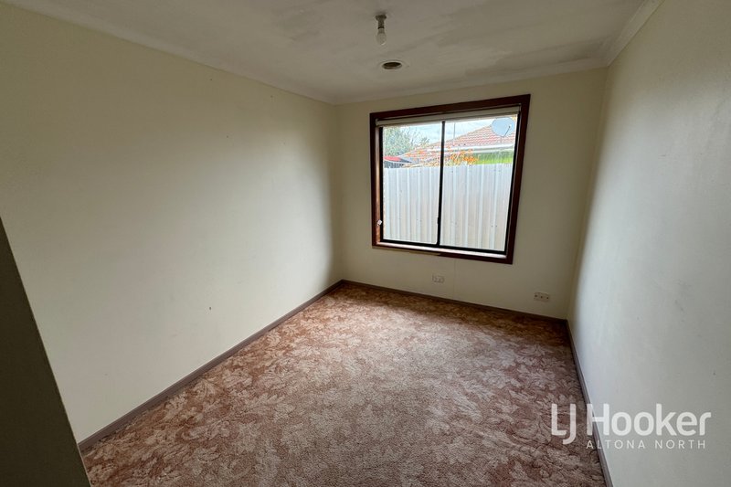 Photo - 4 Sommers Drive, Altona Meadows VIC 3028 - Image 13