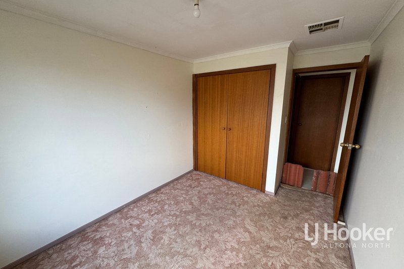 Photo - 4 Sommers Drive, Altona Meadows VIC 3028 - Image 15