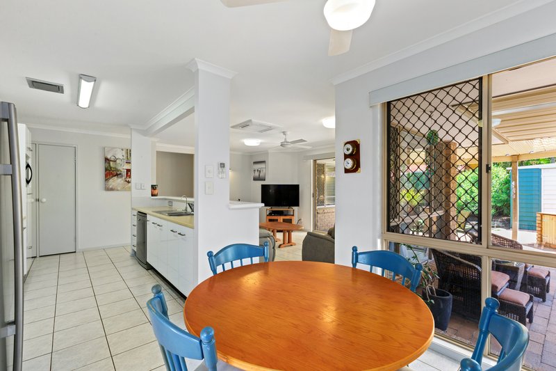 Photo - 4 Sophia Place, Alexandra Hills QLD 4161 - Image 8