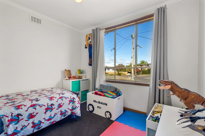 Photo - 4 Soutar Street, Devonport TAS 7310 - Image 6