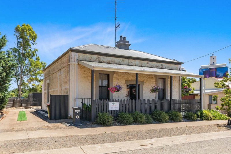 Photo - 4 South Terrace, Eudunda SA 5374 - Image 2