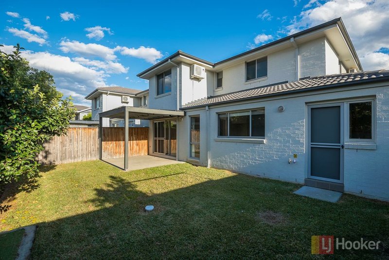 Photo - 4 Sovereign Circuit, Glenfield NSW 2167 - Image 9