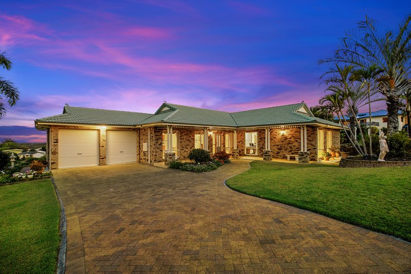 4 Sovereign Court, Urraween QLD 4655