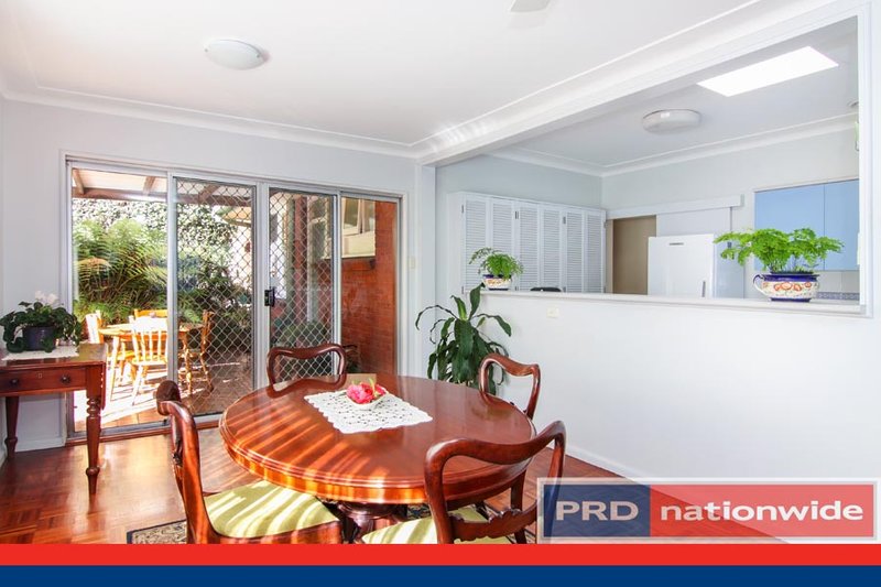 Photo - 4 Spalding Crescent, Hurstville Grove NSW 2220 - Image 5