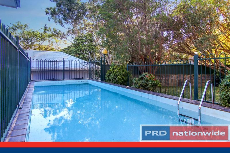 Photo - 4 Spalding Crescent, Hurstville Grove NSW 2220 - Image 10