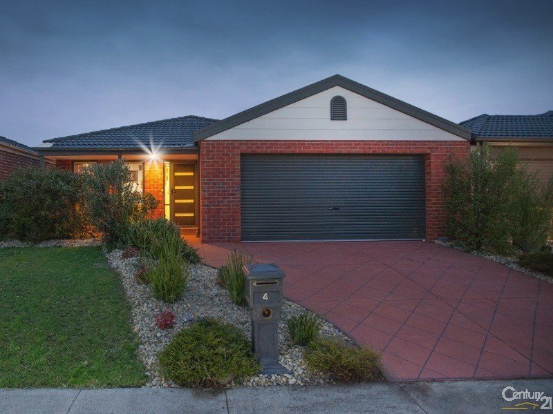 Photo - 4 Spinebill Court, Pakenham VIC 3810 - Image 1