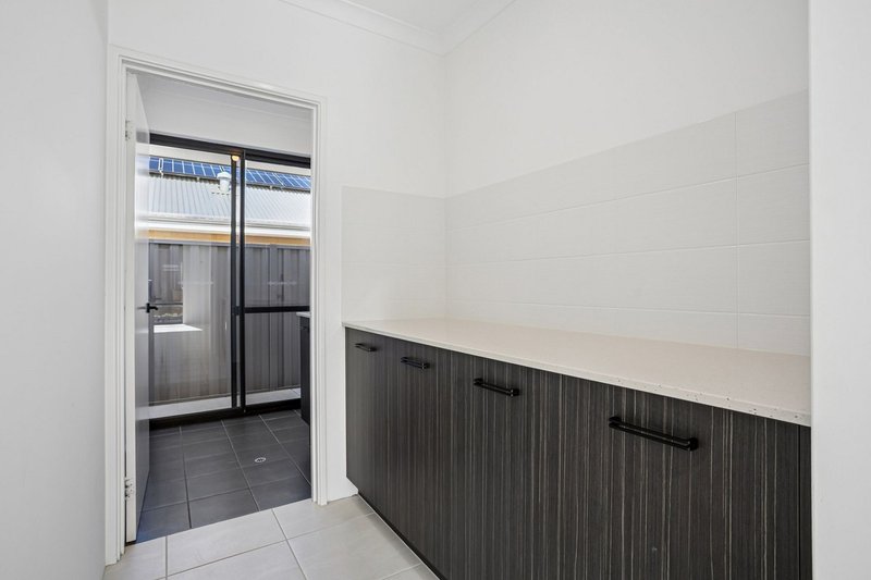 Photo - 4 Spinnaker Boulevard, Yanchep WA 6035 - Image 19