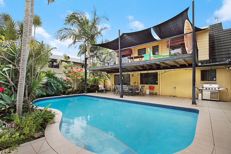 4 Spoonbill Court, Burleigh Waters QLD 4220