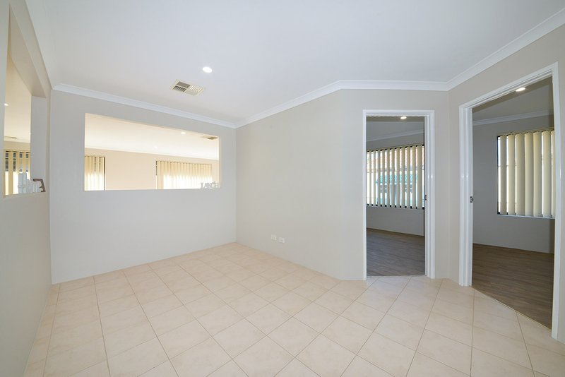 Photo - 4 Springthorpe Terrace, Clarkson WA 6030 - Image 18