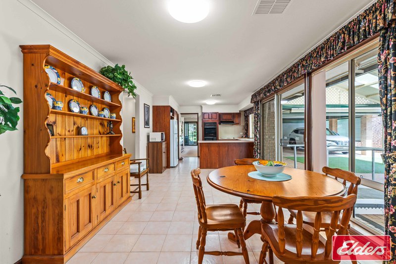 Photo - 4 St Albans Drive, Salisbury Heights SA 5109 - Image 13