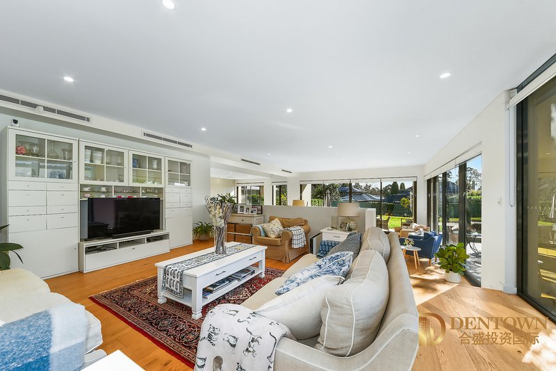 Photo - 4 St Columbans Green, North Turramurra NSW 2074 - Image 9