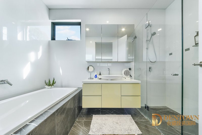 Photo - 4 St Columbans Green, North Turramurra NSW 2074 - Image 10