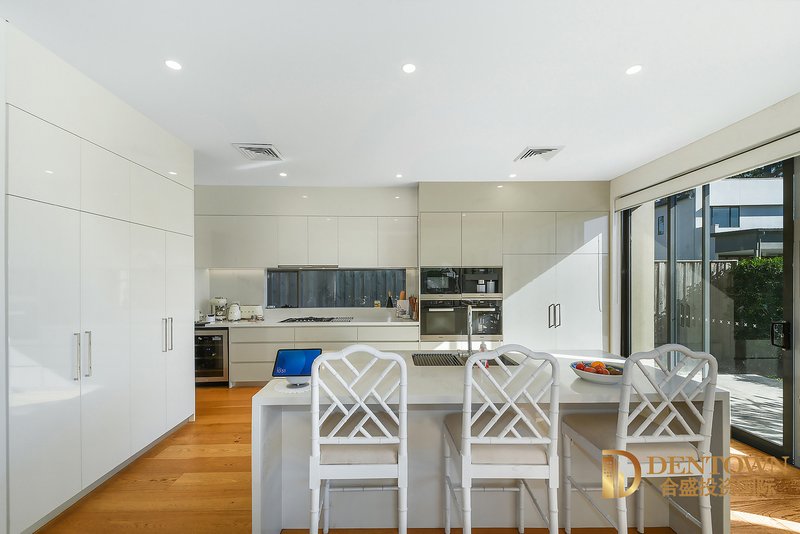 Photo - 4 St Columbans Green, North Turramurra NSW 2074 - Image 12