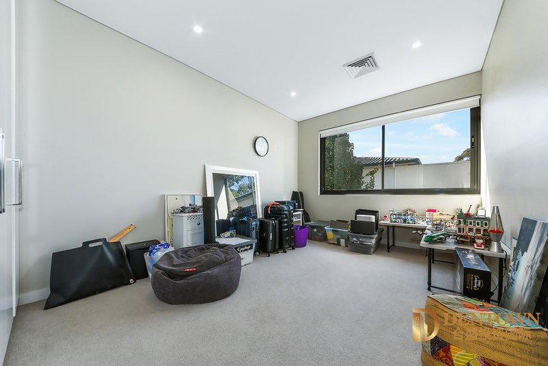 Photo - 4 St Columbans Green, North Turramurra NSW 2074 - Image 14