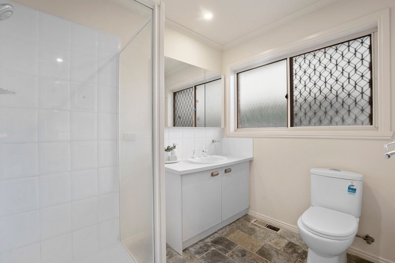 Photo - 4 St Helena Place, Rowville VIC 3178 - Image 13