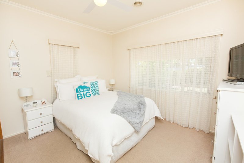 Photo - 4 St Neots Court, Mildura VIC 3500 - Image 6