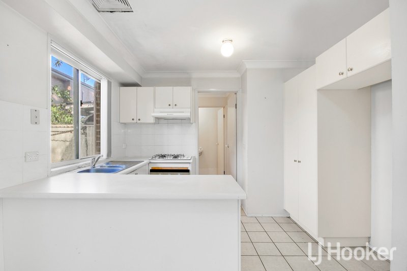 Photo - 4 St Pauls Way, Blacktown NSW 2148 - Image 2