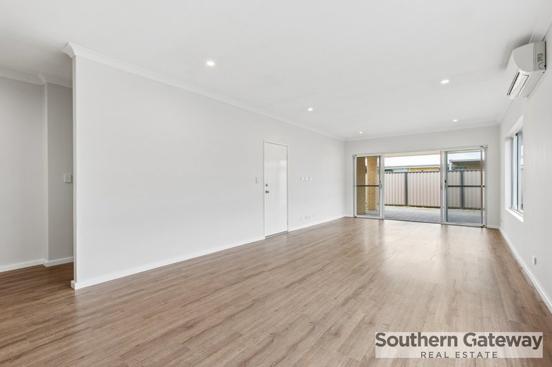 Photo - 4 St Pierre Turn, Piara Waters WA 6112 - Image 10