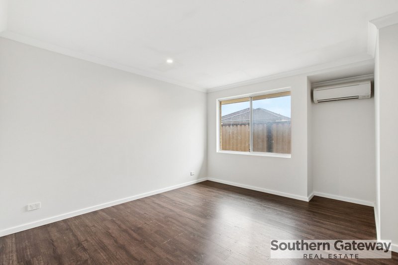 Photo - 4 St Pierre Turn, Piara Waters WA 6112 - Image 14