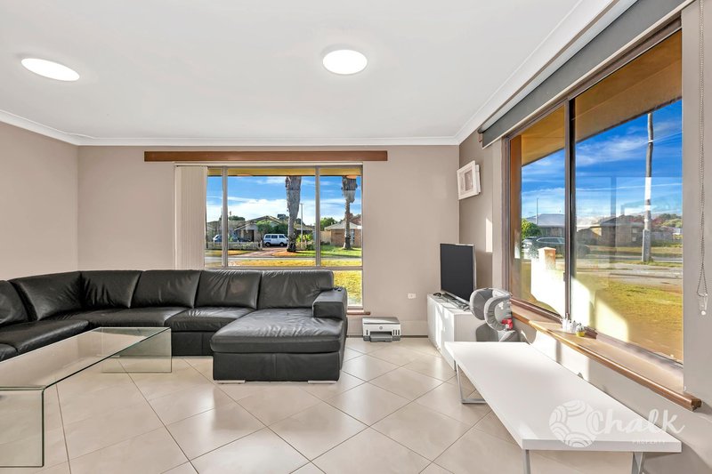 Photo - 4 Stainer Avenue, Rockingham WA 6168 - Image 7