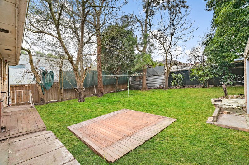 Photo - 4 Stamford Road, Oakleigh VIC 3166 - Image 7