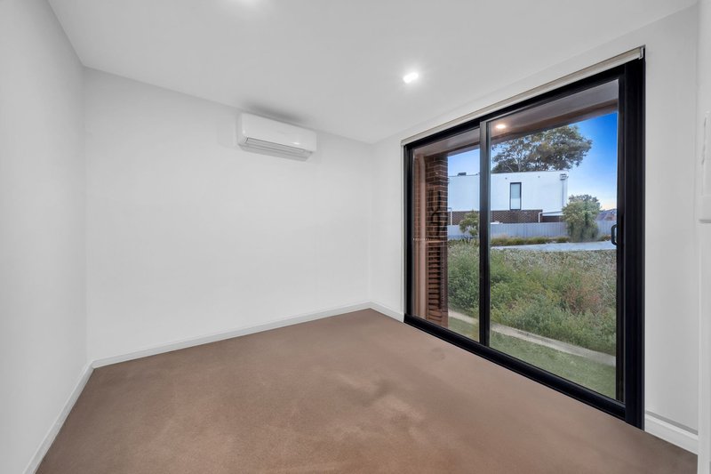 Photo - 4 Stanford Close, Mulgrave VIC 3170 - Image 15