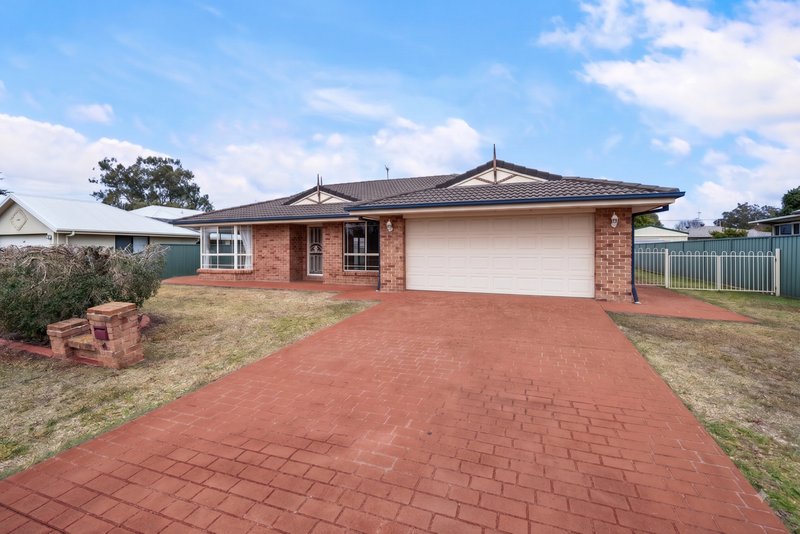 Photo - 4 Stanley Street, Pittsworth QLD 4356 - Image 1