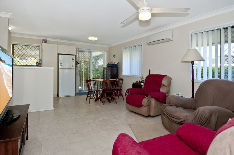 Photo - 4 Stapelton Tce , Bethania QLD 4205 - Image 2