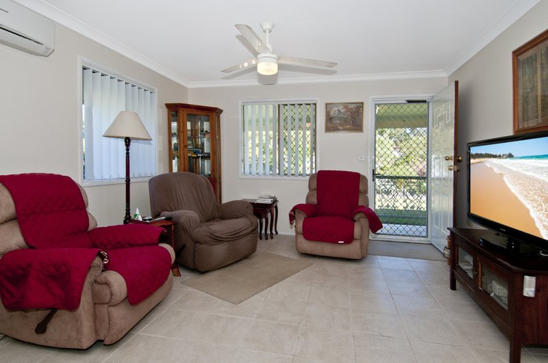 Photo - 4 Stapelton Tce , Bethania QLD 4205 - Image 4