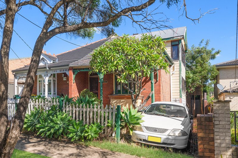 Photo - 4 Stewart Street, Arncliffe NSW 2205 - Image 2