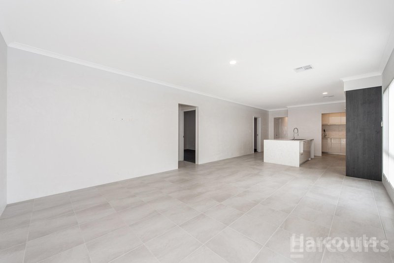 Photo - 4 Stilwell Road, Lakelands WA 6180 - Image 3