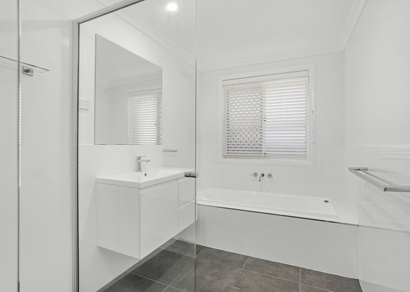 Photo - 4 Stirling Place, Taree NSW 2430 - Image 12