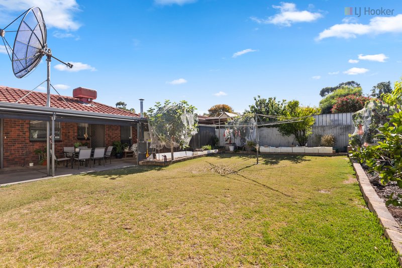 Photo - 4 Stoneyhill Street, Reynella East SA 5161 - Image 12