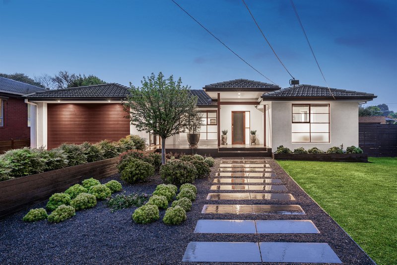 4 Stradbroke Crescent, Mulgrave VIC 3170