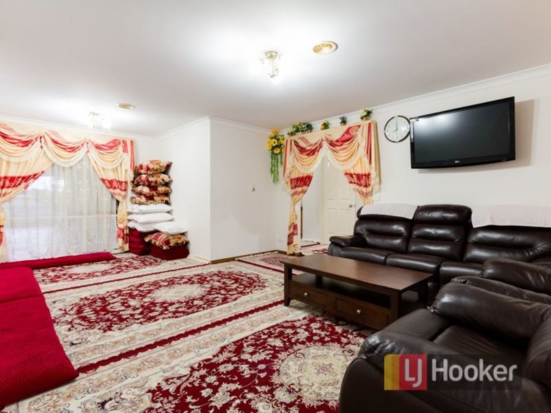 Photo - 4 Stratus Court, Hampton Park VIC 3976 - Image 4