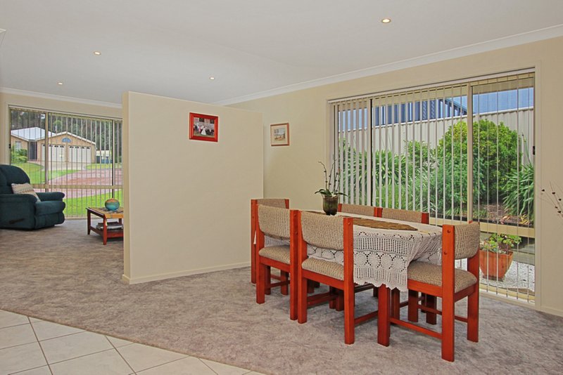 Photo - 4 Stuart Place, Sunshine Bay NSW 2536 - Image 6