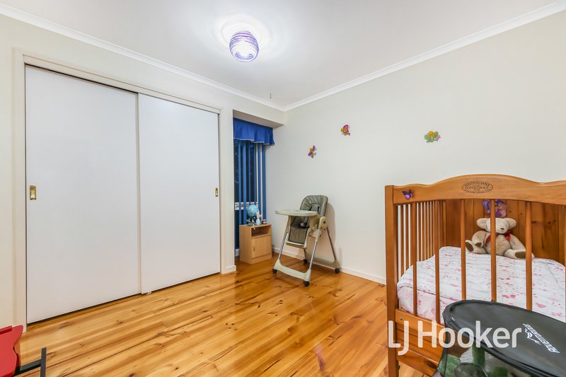 Photo - 4 Sue Court, Hampton Park VIC 3976 - Image 11