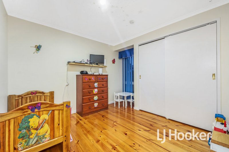 Photo - 4 Sue Court, Hampton Park VIC 3976 - Image 12