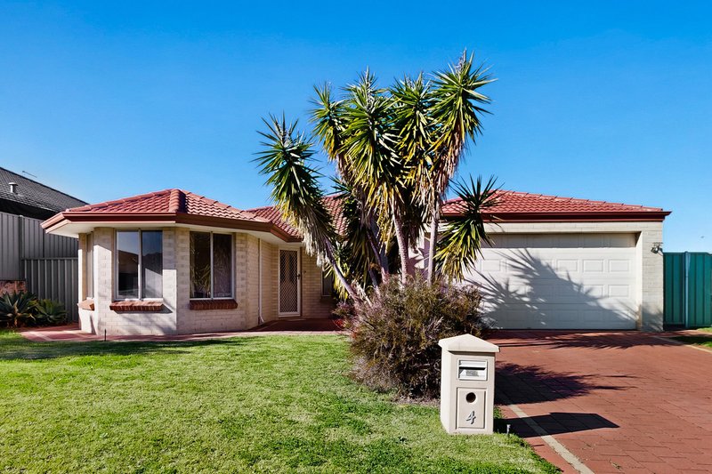 Photo - 4 Sugarloaf Close, Merriwa WA 6030 - Image 1