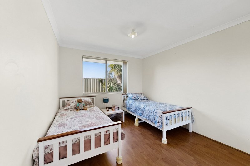 Photo - 4 Sugarloaf Close, Merriwa WA 6030 - Image 3